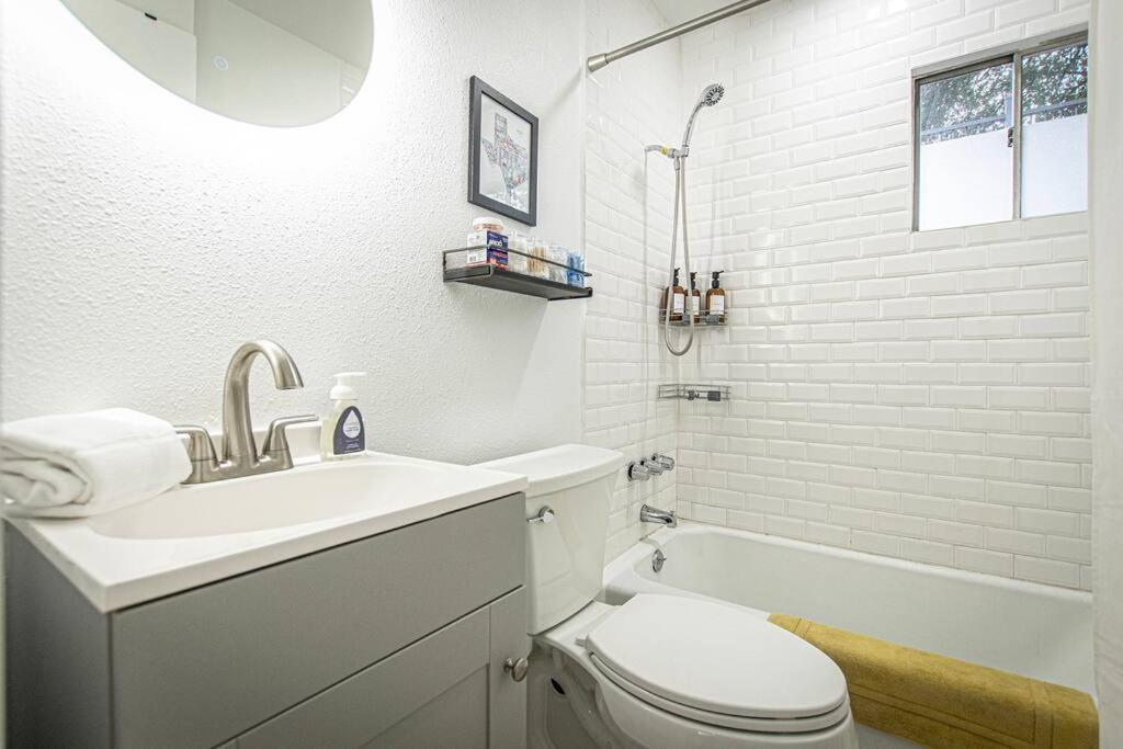 Downtown Austin Suite Retreat Экстерьер фото