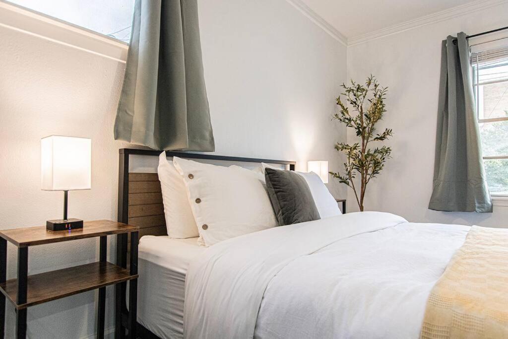 Downtown Austin Suite Retreat Экстерьер фото