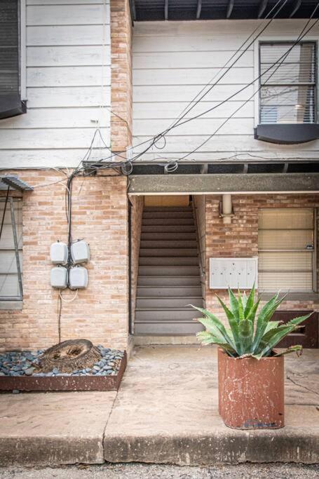 Downtown Austin Suite Retreat Экстерьер фото