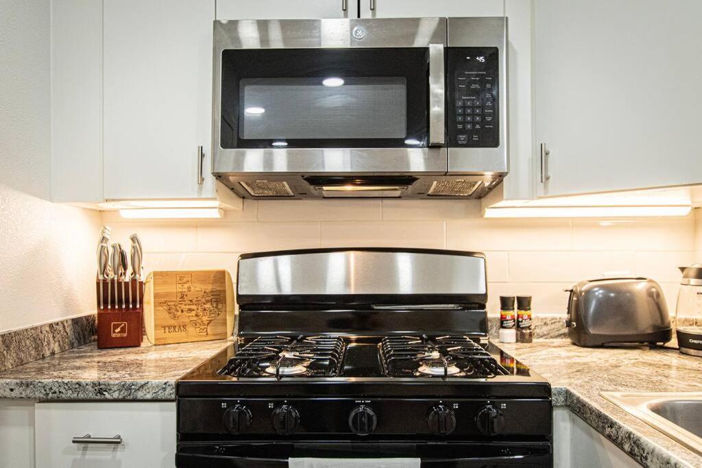 Downtown Austin Suite Retreat Экстерьер фото