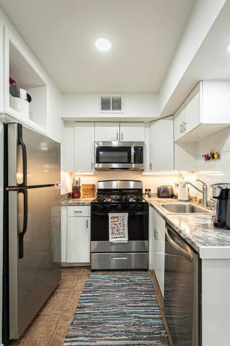 Downtown Austin Suite Retreat Экстерьер фото