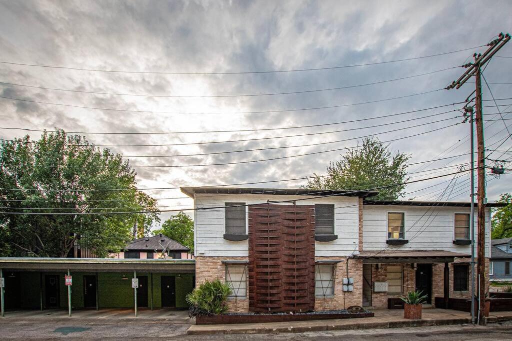 Downtown Austin Suite Retreat Экстерьер фото